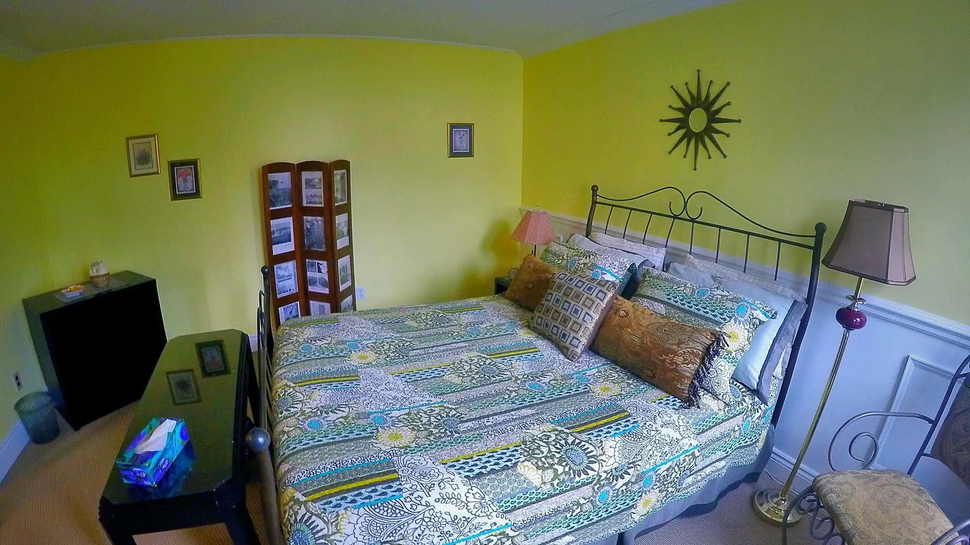 Blue Gables Bed And Breakfast Niagara Falls Bed & Breakfast