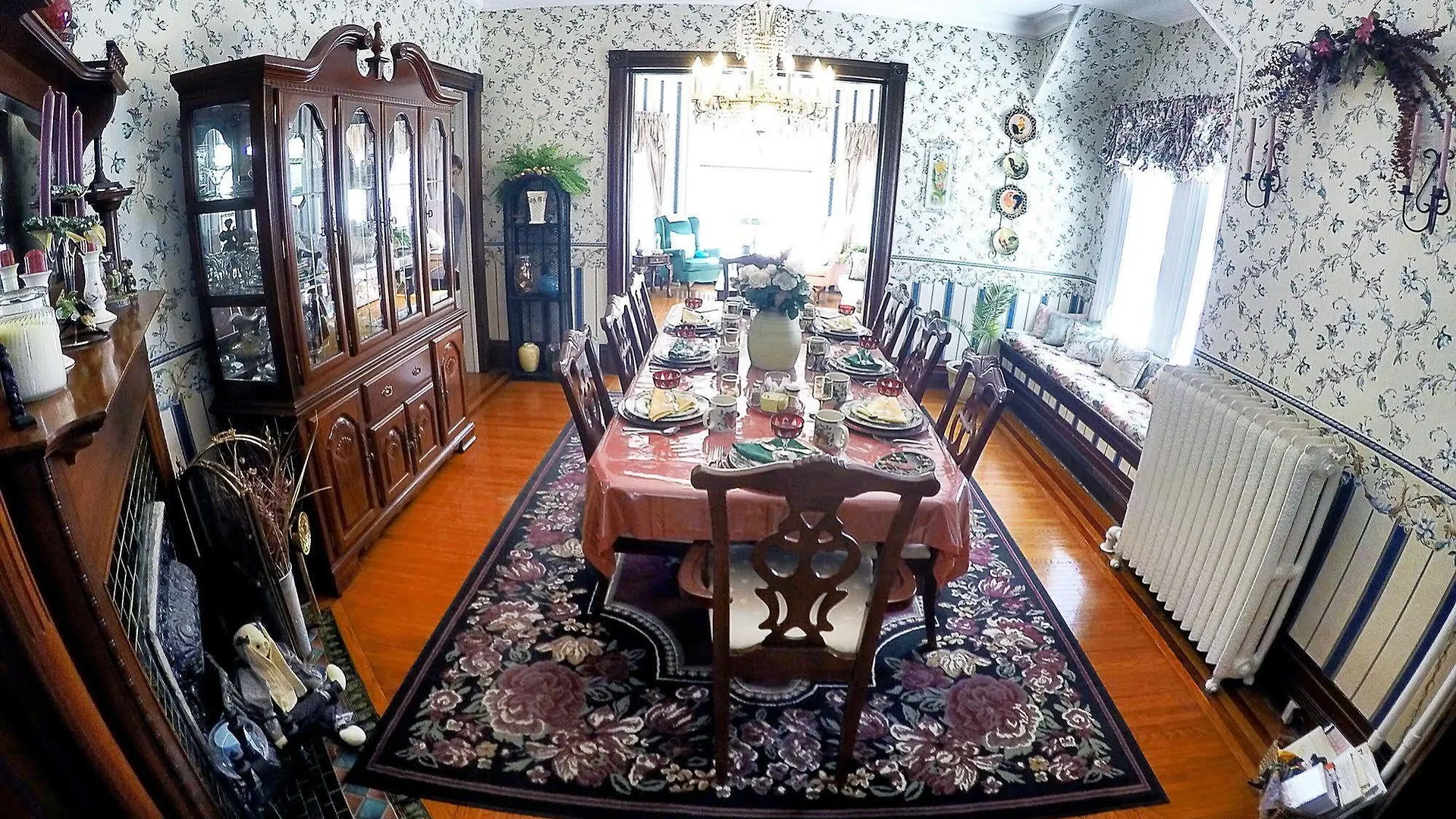 *** Bed & Breakfast Blue Gables Bed And Breakfast Niagara Falls Canada