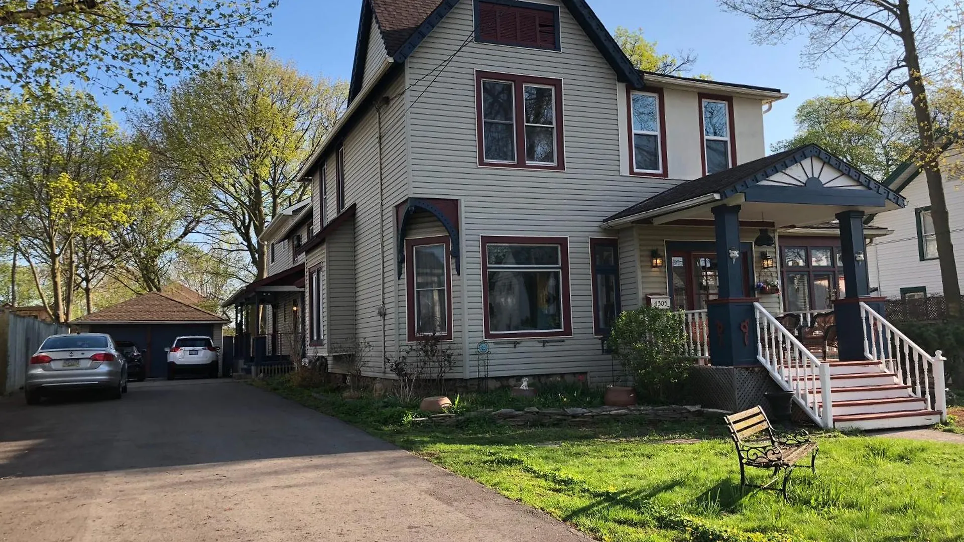 Blue Gables Bed And Breakfast Niagara Falls Bed & Breakfast