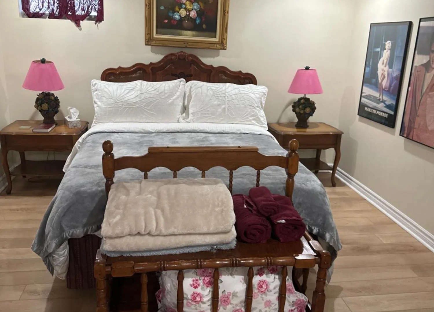 Blue Gables Bed And Breakfast Niagara Falls Bed & Breakfast