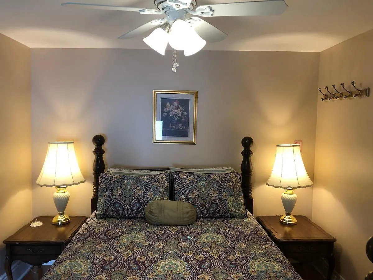 Blue Gables Bed And Breakfast Niagara Falls